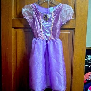 Disney Rapenzel Princess dress-up!